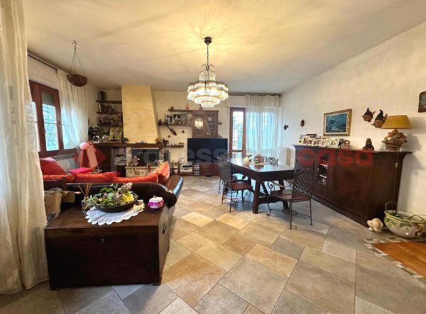 appartamento in vendita a Collesalvetti in zona Stagno