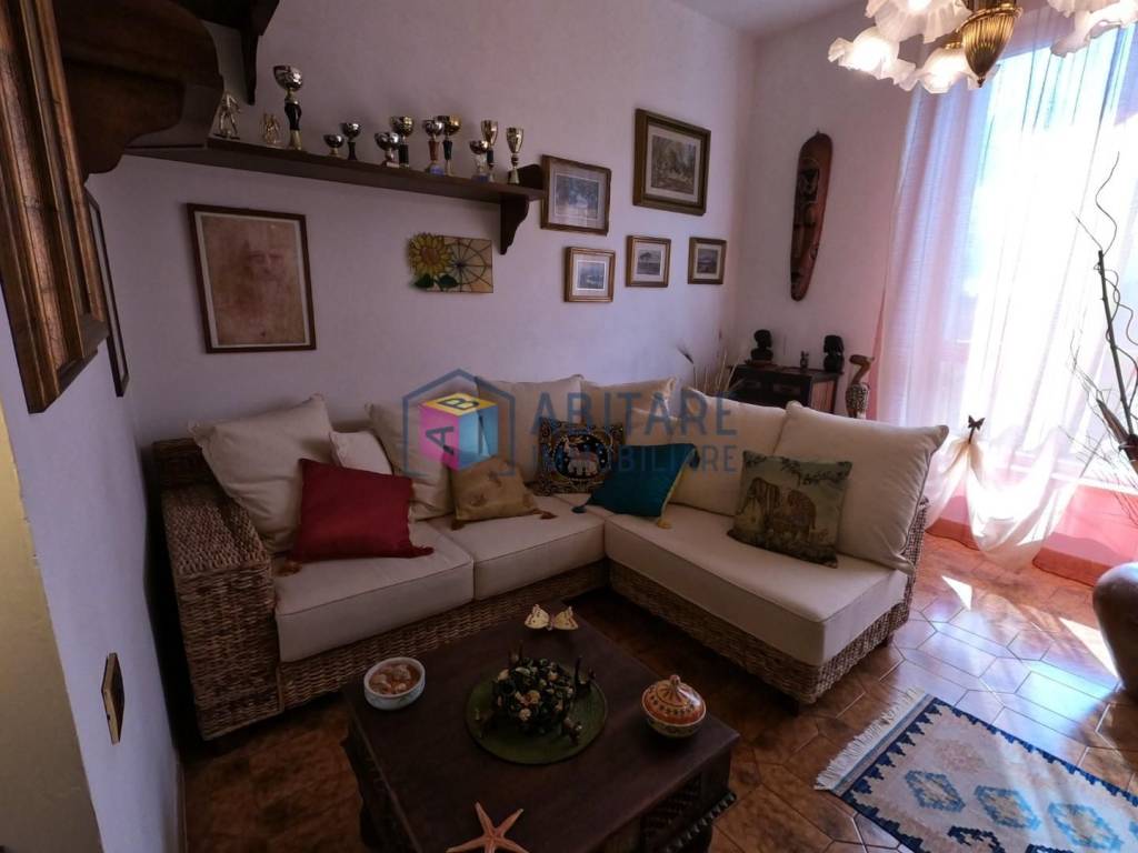 casa indipendente in vendita a Collesalvetti in zona Parrana San Martino