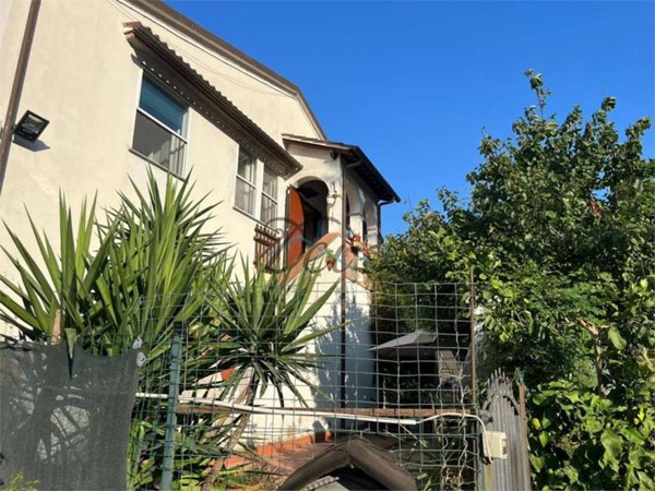 appartamento in vendita a Collesalvetti in zona Castell'Anselmo