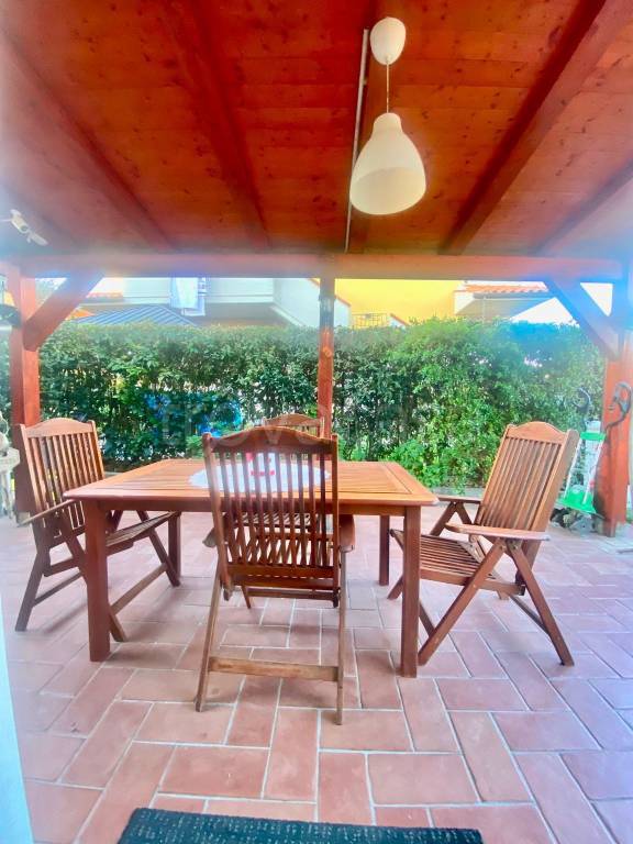 casa indipendente in vendita a Collesalvetti