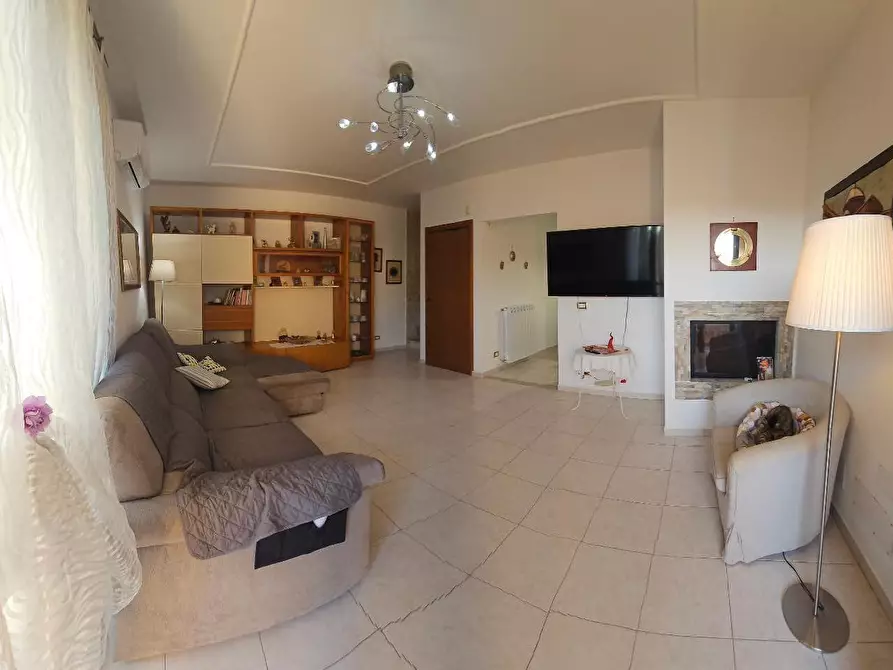 casa indipendente in vendita a Collesalvetti