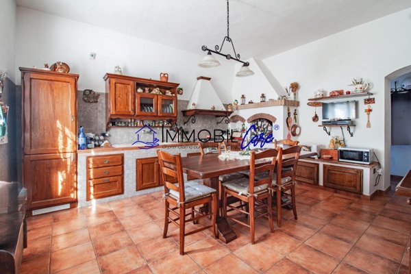 casa indipendente in vendita a Collesalvetti in zona Stagno