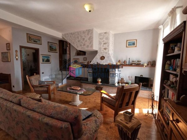 casa indipendente in vendita a Collesalvetti in zona Parrana San Martino