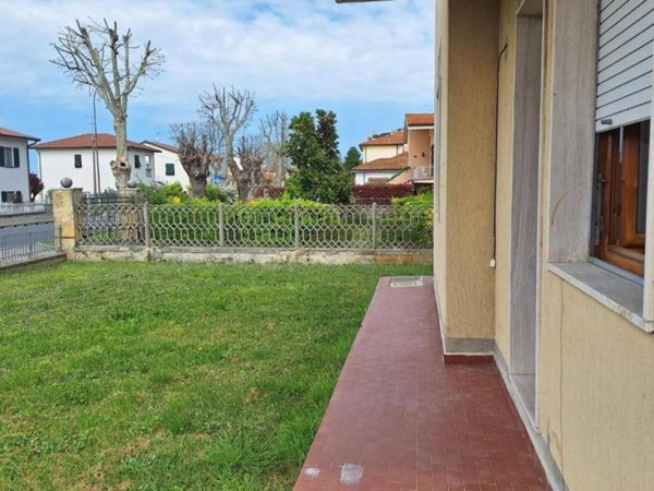 appartamento in vendita a Collesalvetti in zona Vicarello