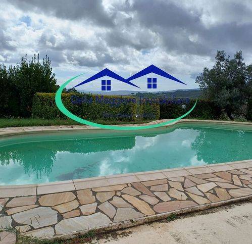 casa indipendente in vendita a Collesalvetti