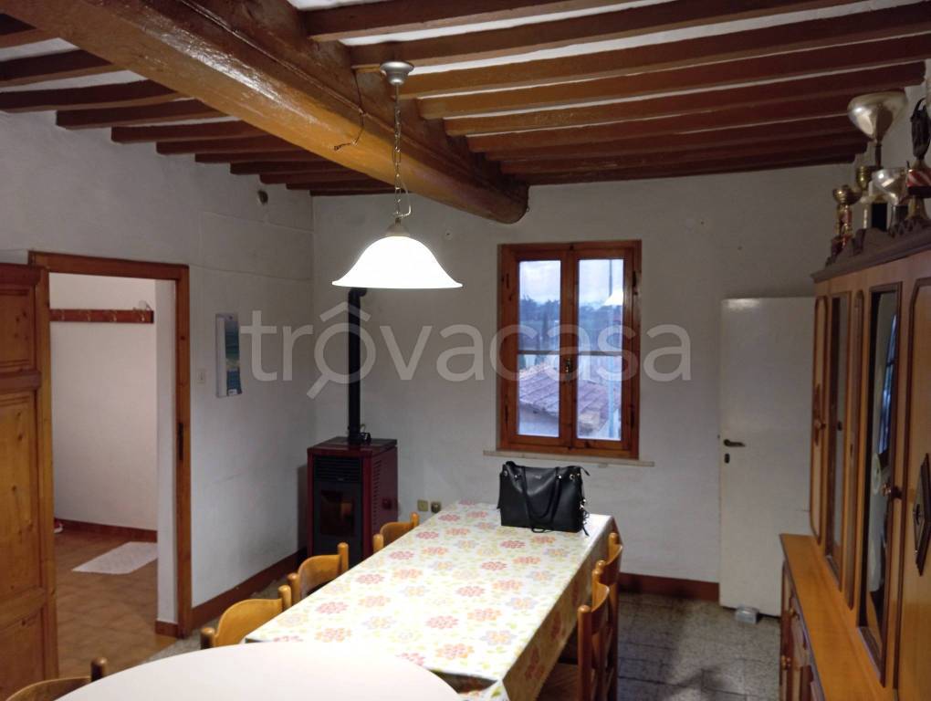 casa indipendente in vendita a Collesalvetti