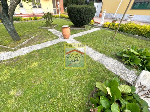 casa indipendente in vendita a Collesalvetti in zona Vicarello
