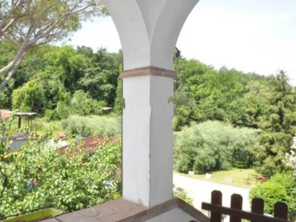 appartamento in vendita a Collesalvetti in zona Castell'Anselmo