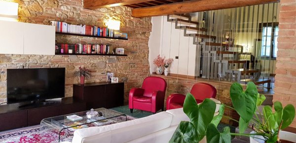 casa semindipendente in vendita a Collesalvetti