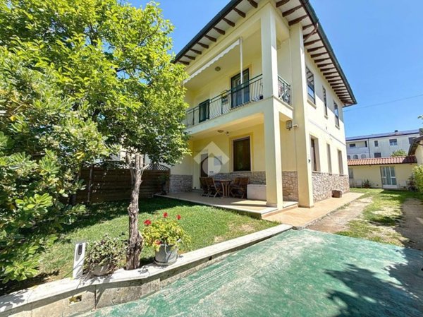 casa indipendente in vendita a Collesalvetti