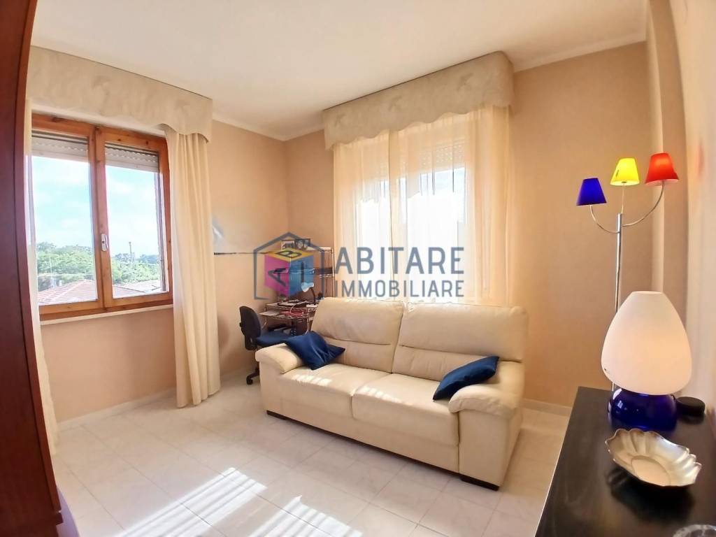 appartamento in vendita a Collesalvetti in zona Stagno