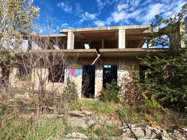 casa indipendente in vendita a Collesalvetti in zona Vicarello
