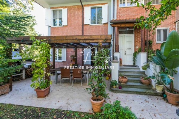 casa indipendente in vendita a Collesalvetti in zona Parrana San Martino