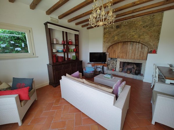 casa indipendente in vendita a Collesalvetti in zona Colognole