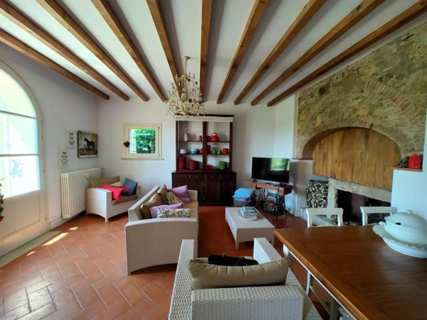 casa indipendente in vendita a Collesalvetti in zona Colognole