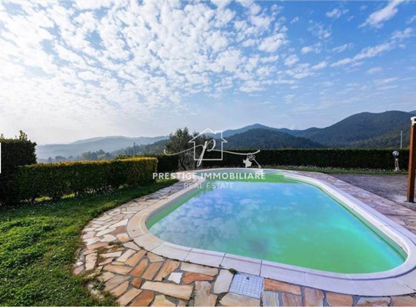 casa indipendente in vendita a Collesalvetti