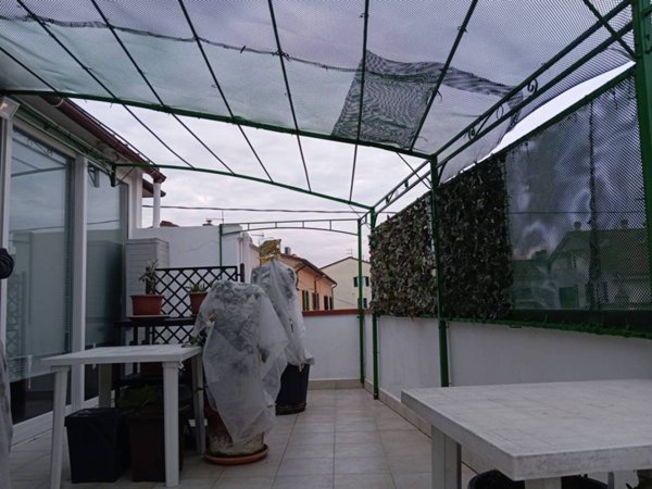 appartamento in vendita a Collesalvetti in zona Vicarello