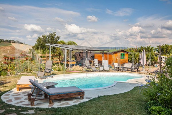 casa indipendente in vendita a Collesalvetti