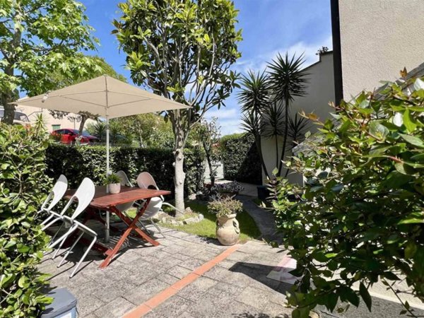 casa indipendente in vendita a Collesalvetti