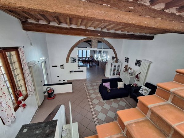 casa indipendente in vendita a Collesalvetti in zona Vicarello
