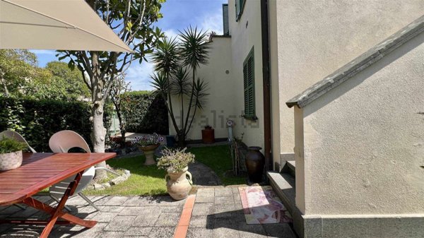 casa indipendente in vendita a Collesalvetti