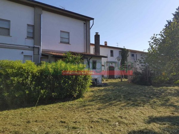 casa indipendente in vendita a Collesalvetti in zona Parrana San Martino