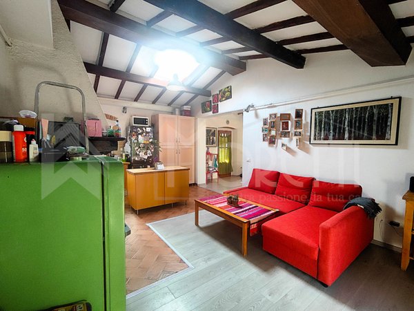 casa indipendente in vendita a Collesalvetti