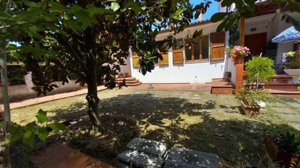 appartamento in vendita a Collesalvetti in zona Colognole