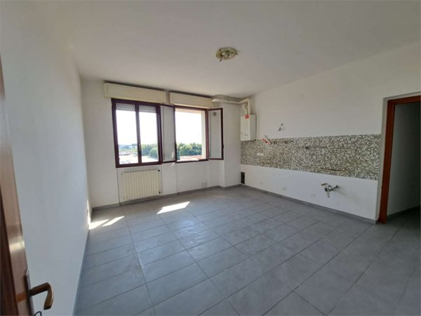 appartamento in vendita a Collesalvetti in zona Stagno
