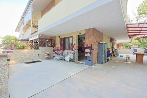 casa indipendente in vendita a Collesalvetti in zona Stagno
