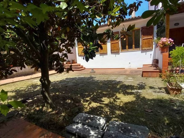 appartamento in vendita a Collesalvetti in zona Colognole