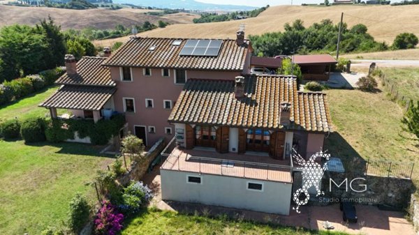 casa indipendente in vendita a Collesalvetti