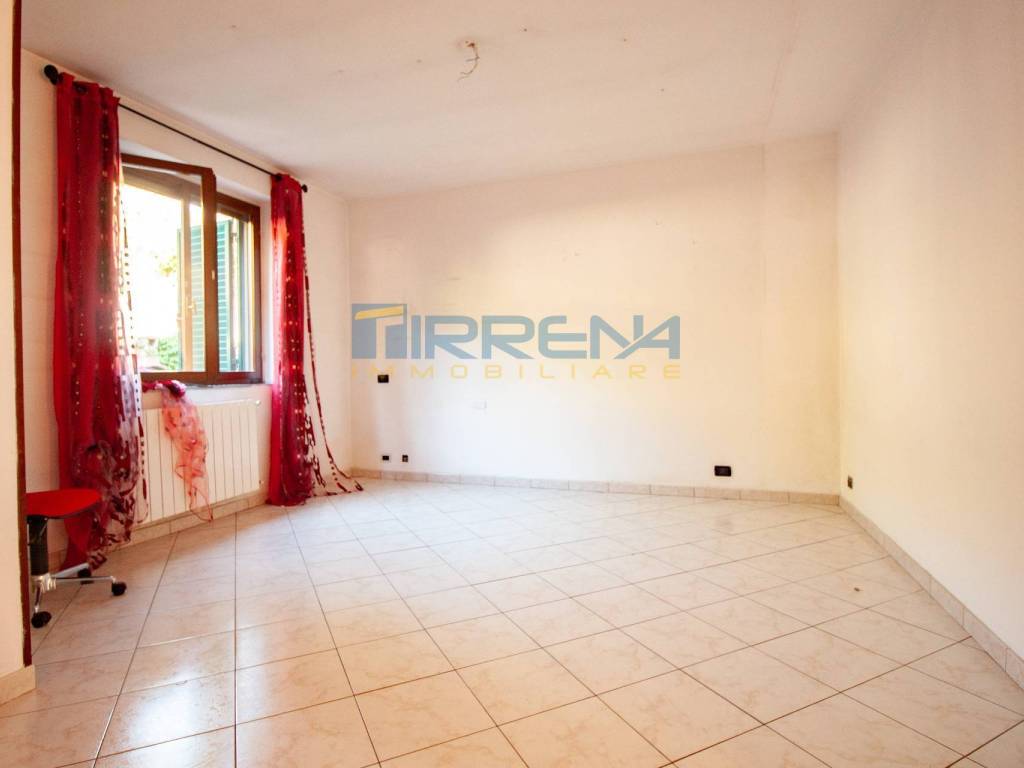 casa indipendente in vendita a Collesalvetti