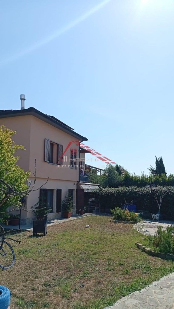 casa indipendente in vendita a Collesalvetti in zona Vicarello