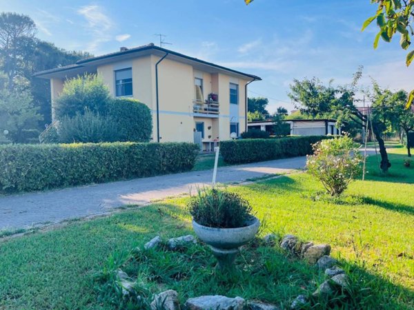 casa indipendente in vendita a Collesalvetti