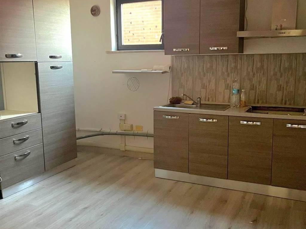 ufficio in vendita a Collesalvetti in zona Stagno