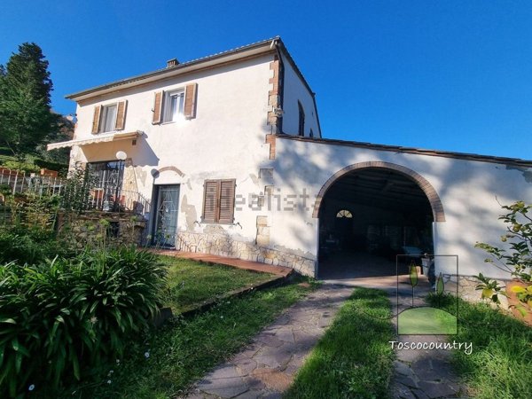 casale in vendita a Collesalvetti