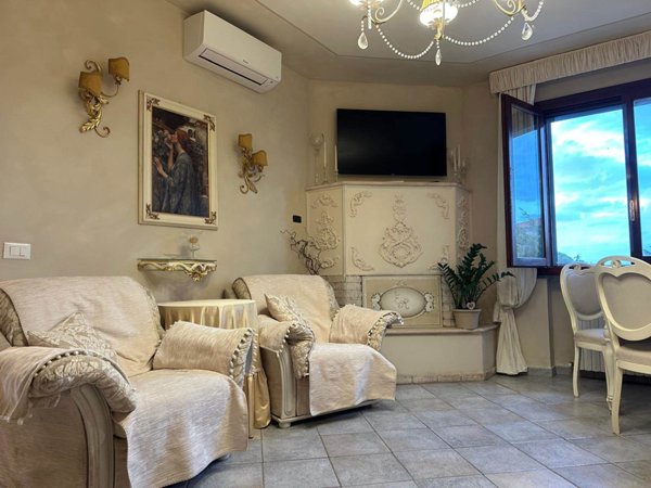 appartamento in vendita a Collesalvetti in zona Vicarello