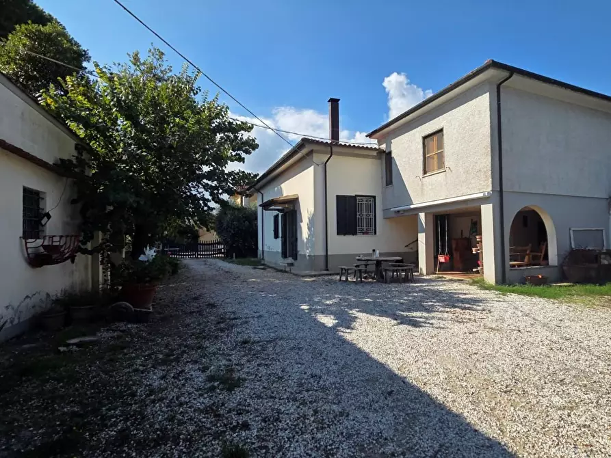 casa indipendente in vendita a Collesalvetti in zona Guasticce