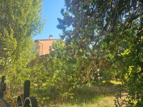 casa indipendente in vendita a Collesalvetti in zona Vicarello
