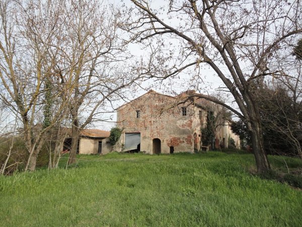 casa indipendente in vendita a Collesalvetti