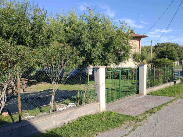 casa indipendente in vendita a Collesalvetti