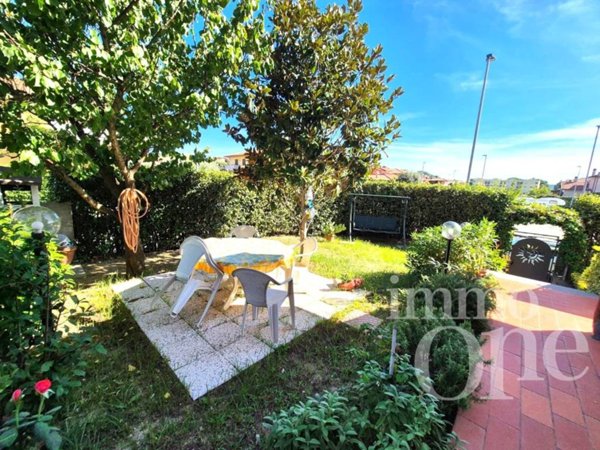 casa indipendente in vendita a Collesalvetti