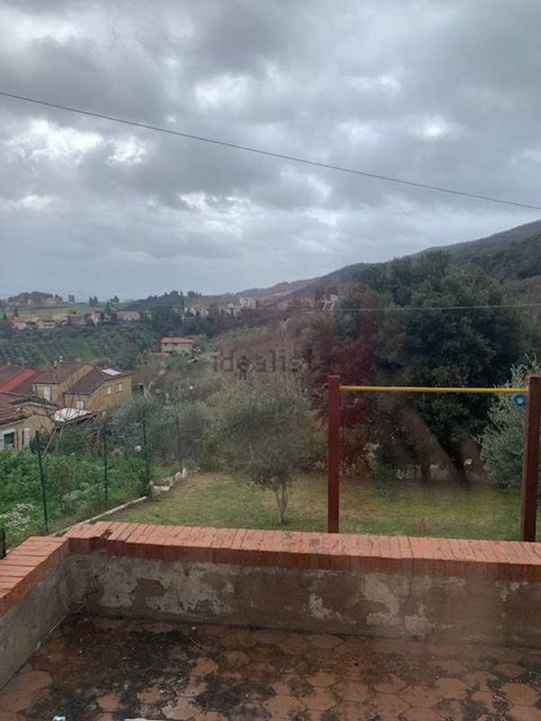 casa semindipendente in vendita a Collesalvetti in zona Parrana San Martino