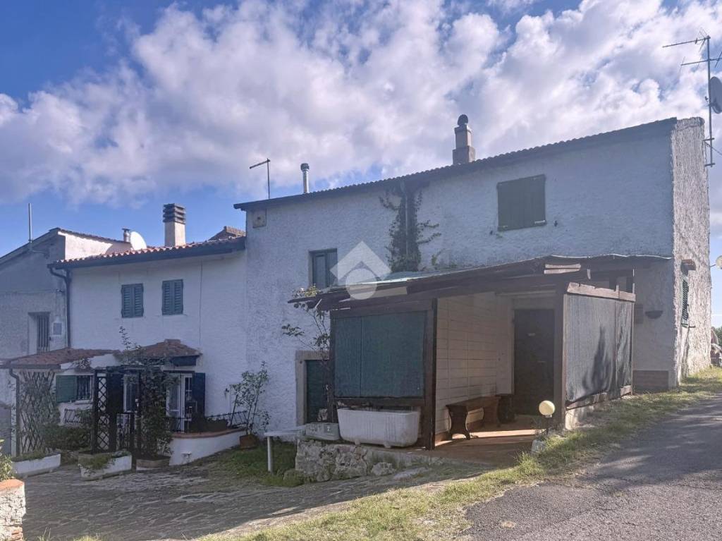 appartamento in vendita a Collesalvetti in zona Parrana San Giusto