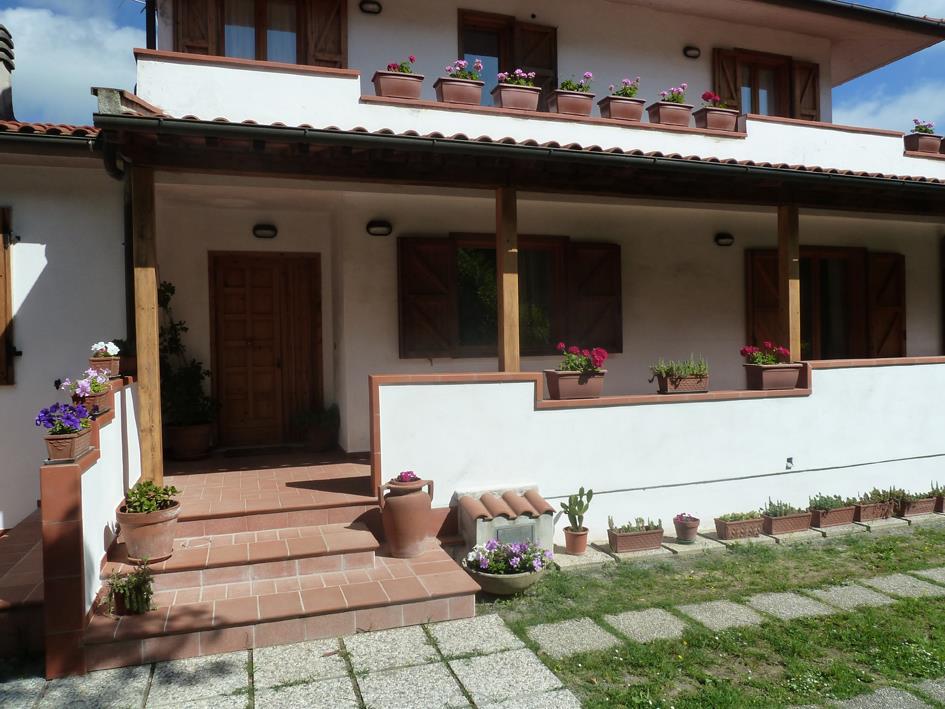 casa indipendente in vendita a Collesalvetti in zona Colognole