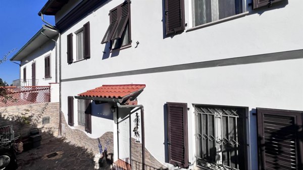 appartamento in vendita a Collesalvetti in zona Stagno