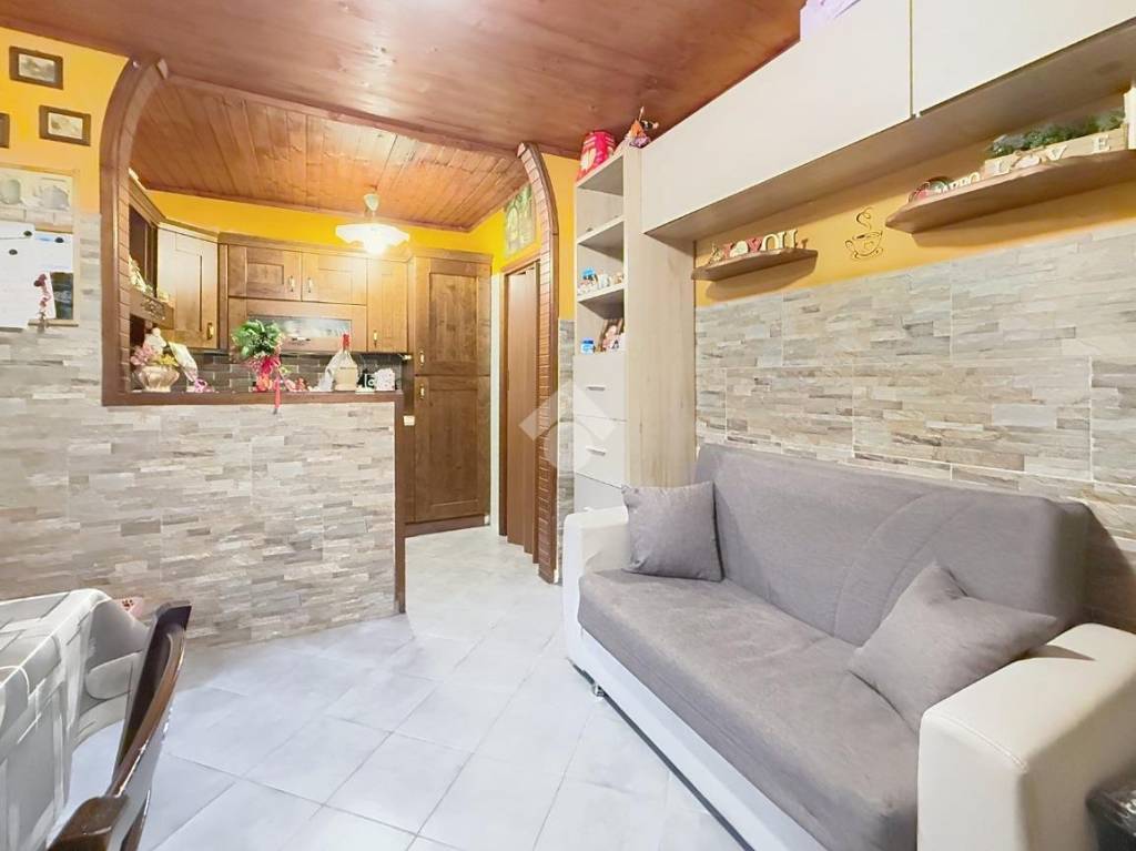 appartamento in vendita a Collesalvetti in zona Stagno