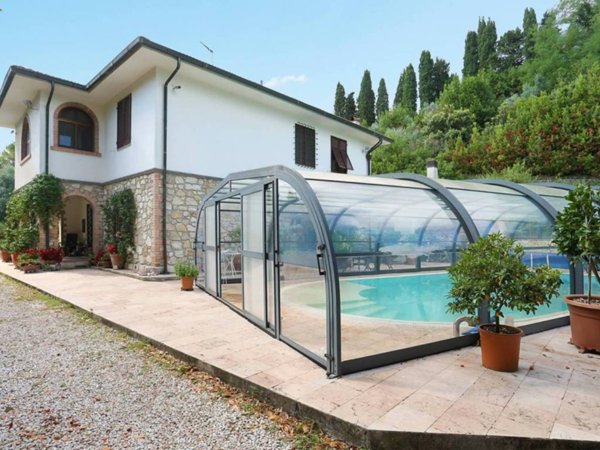 casa indipendente in vendita a Collesalvetti