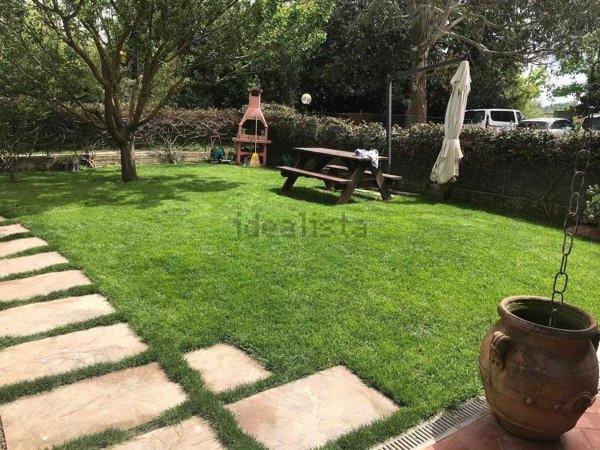 casa indipendente in vendita a Collesalvetti